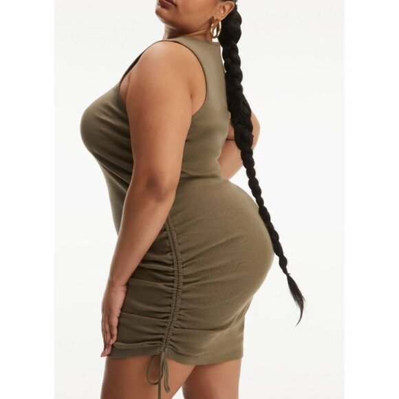 NEW! Good American Side Ruched Dress Sleeveless Sea Turtle Green Plus Size 3X - Picture 3 of 4